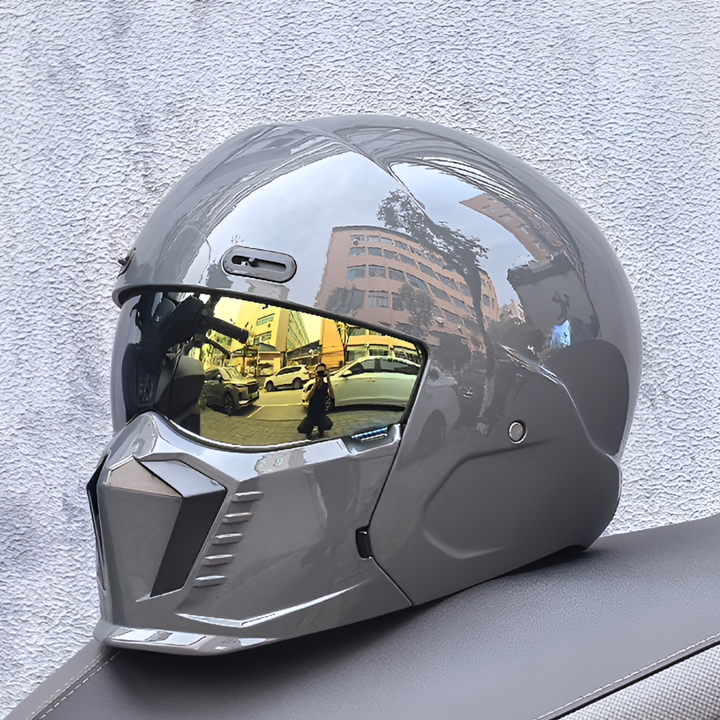 Motocyklová přilba – Bezčasový vzhled