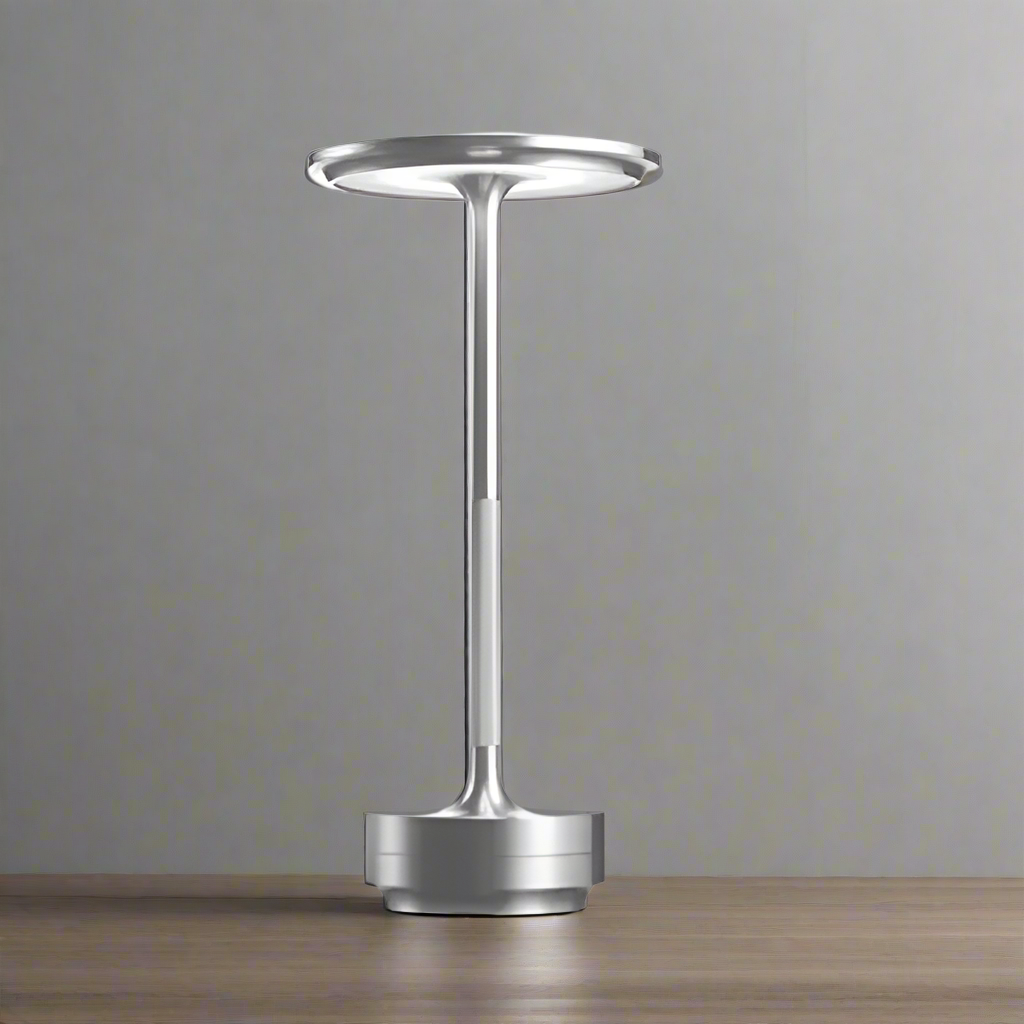 Jednoduchá nabíjecí bezdrátová stolní lampa