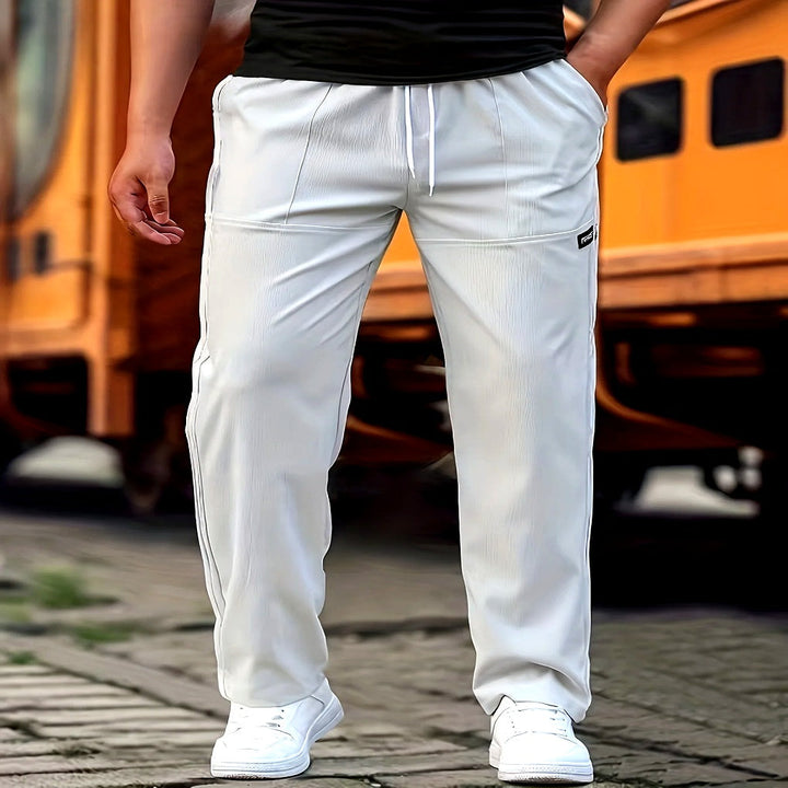 Pánské každodenní kalhoty – jemný styl s neformální univerzalitou